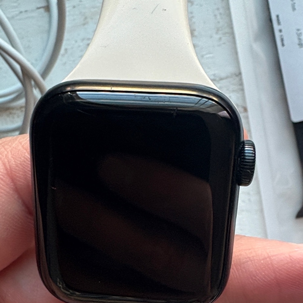 Apple Watch SE 40mm - Picture 9 of 12